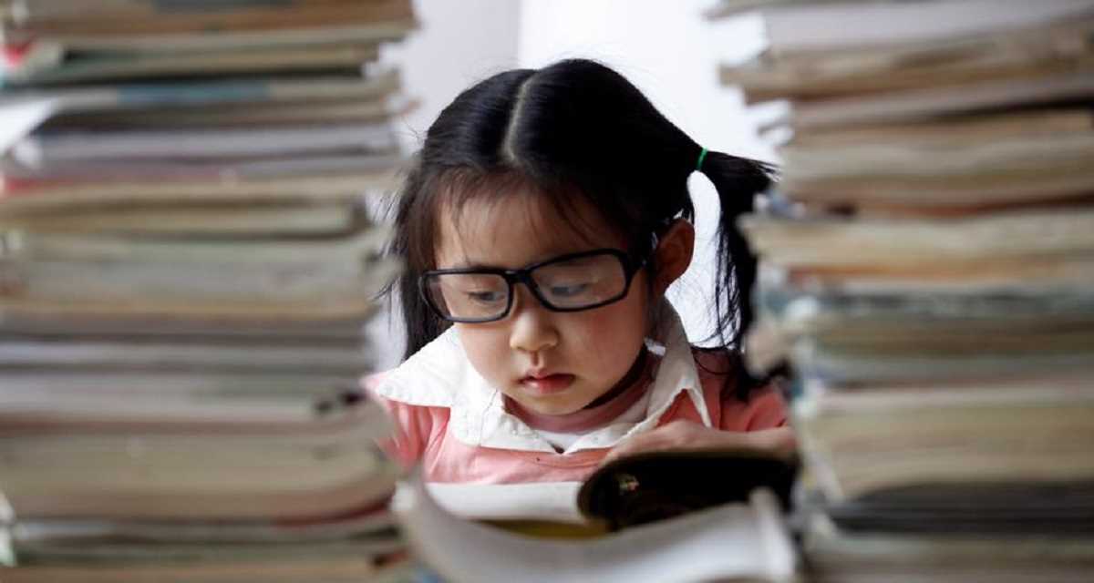 चीन में बच्चे बढ़ाने के लिए नए उपायों के एलान